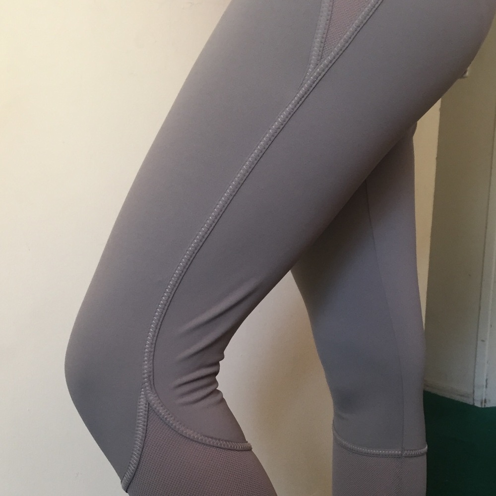 Stella Maccartney grey exercise tights.
